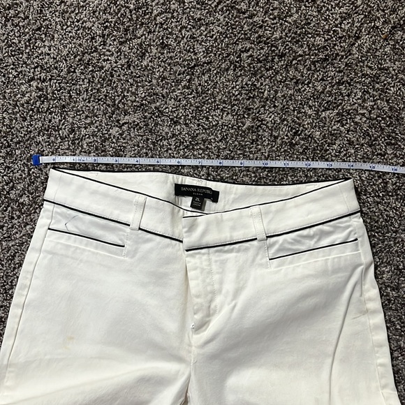 Banana republic white pants with black trim - Picture 7 of 7